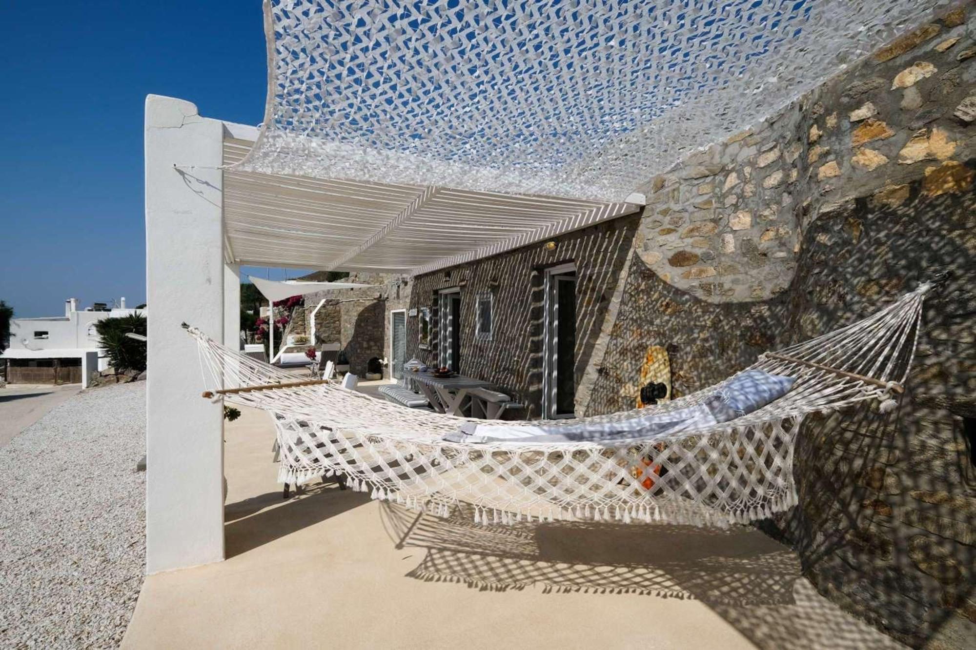 3 Season * Parikia (Paros)